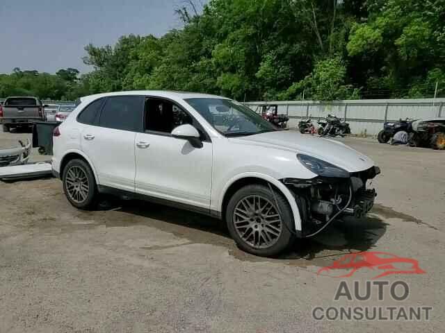 PORSCHE CAYENNE 2018 - WP1AA2A24JKA01041