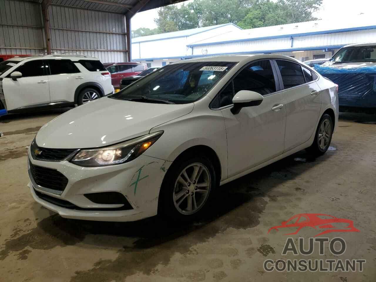 CHEVROLET CRUZE 2018 - 1G1BE5SM7J7193594