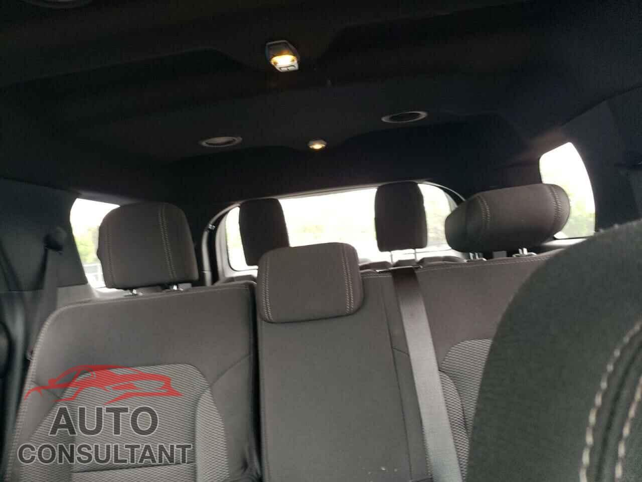 FORD EXPLORER 2017 - 1FM5K8D87HGC37128