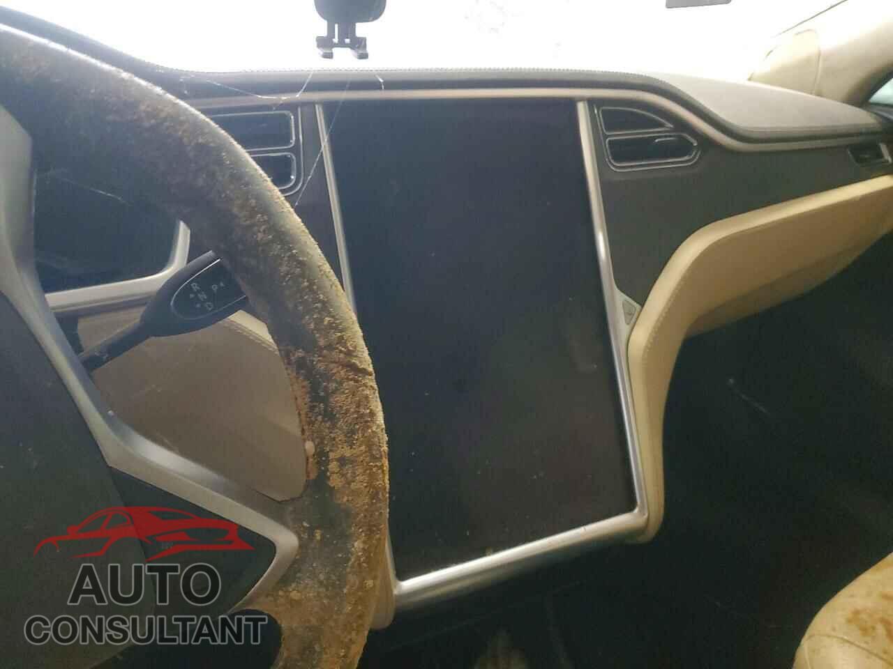 TESLA MODEL S 2013 - 5YJSA1AC1DFP10732