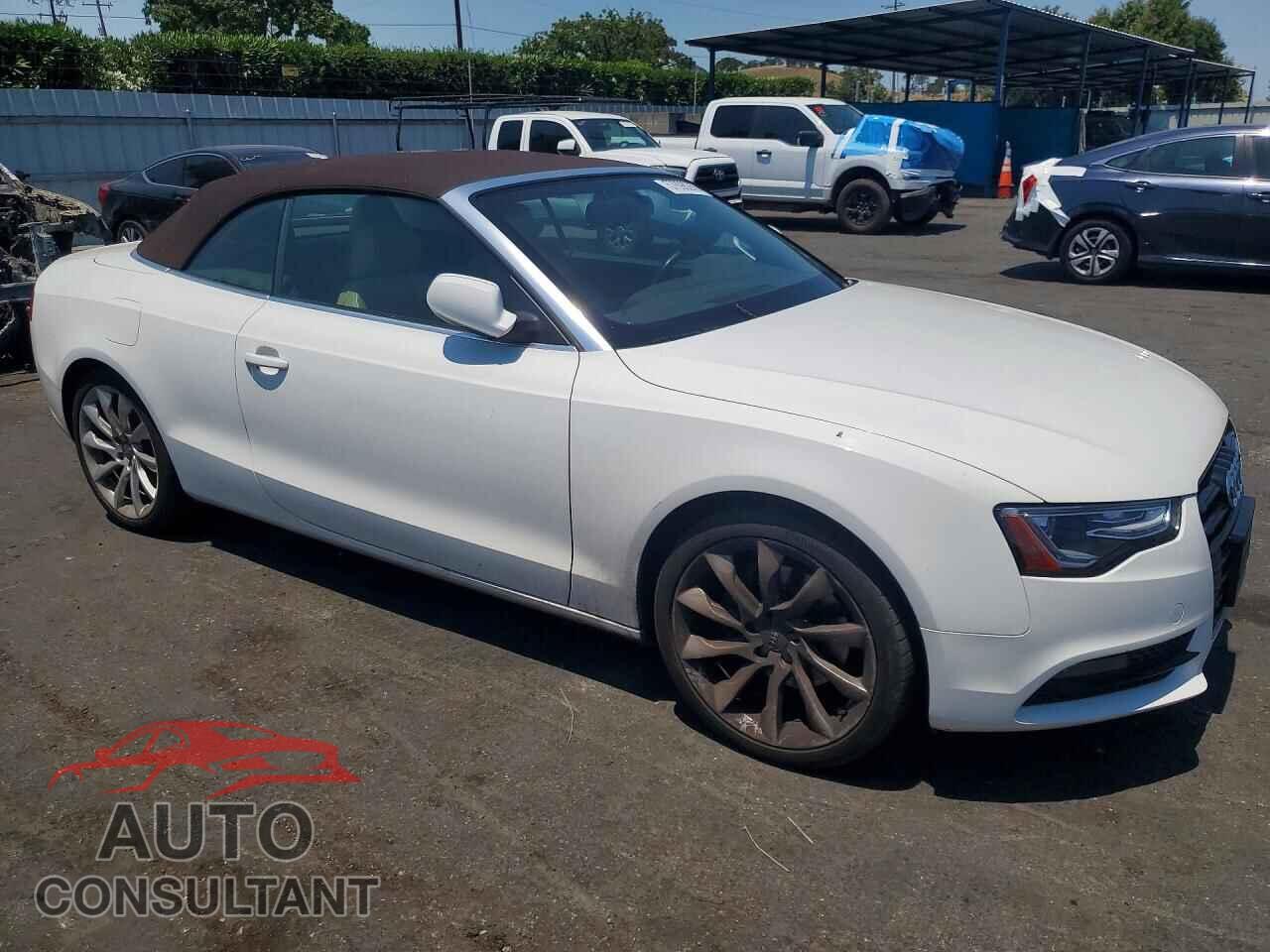 AUDI A5 2013 - WAUJFAFH2DN014767
