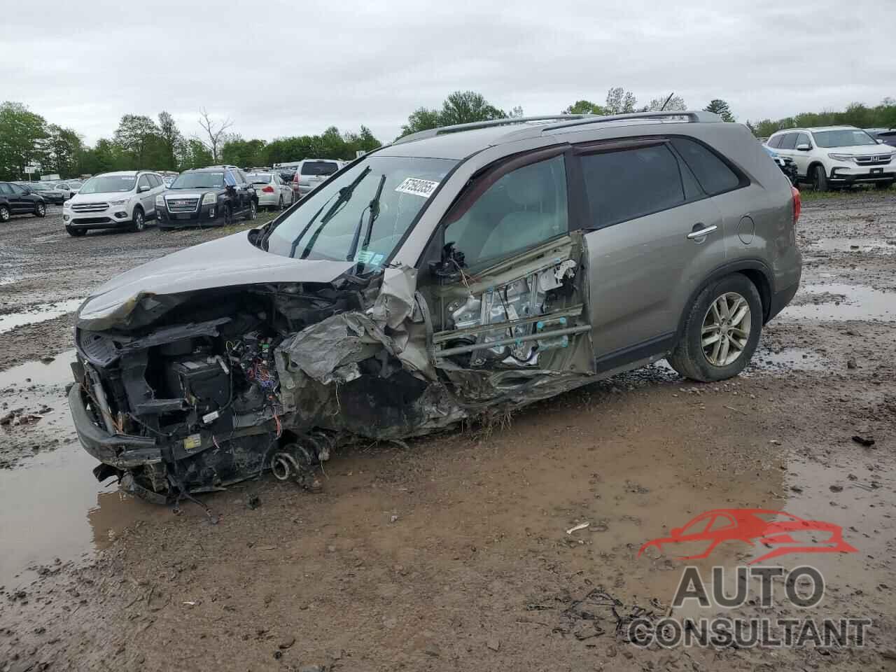 KIA SORENTO 2015 - 5XYKTDA74FG634031