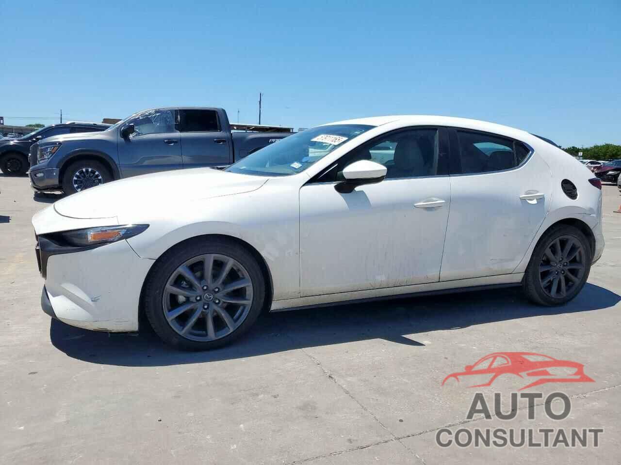 MAZDA 3 2019 - JM1BPAJM3K1131108
