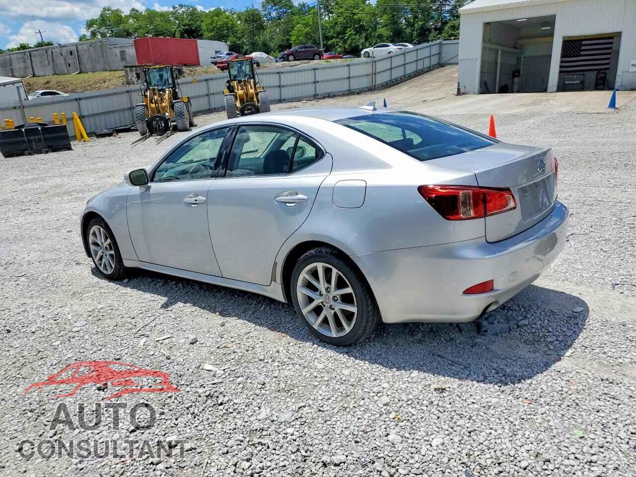 LEXUS IS 2011 - JTHCF5C28B5045309