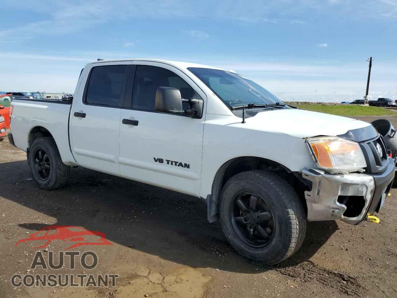 NISSAN TITAN 2013 - 1N6AA0EC7DN302010