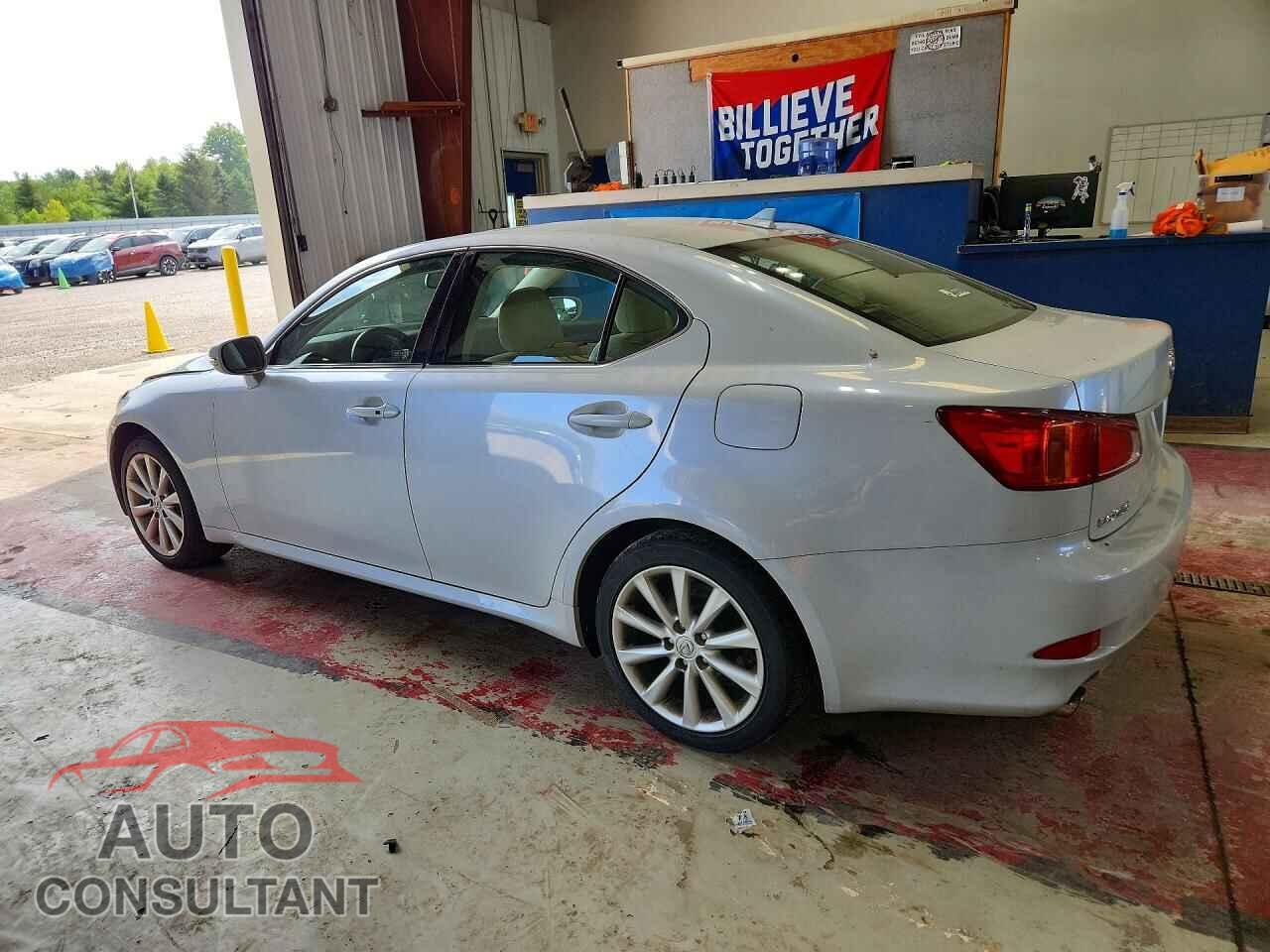LEXUS IS 2009 - JTHCK262X92029839