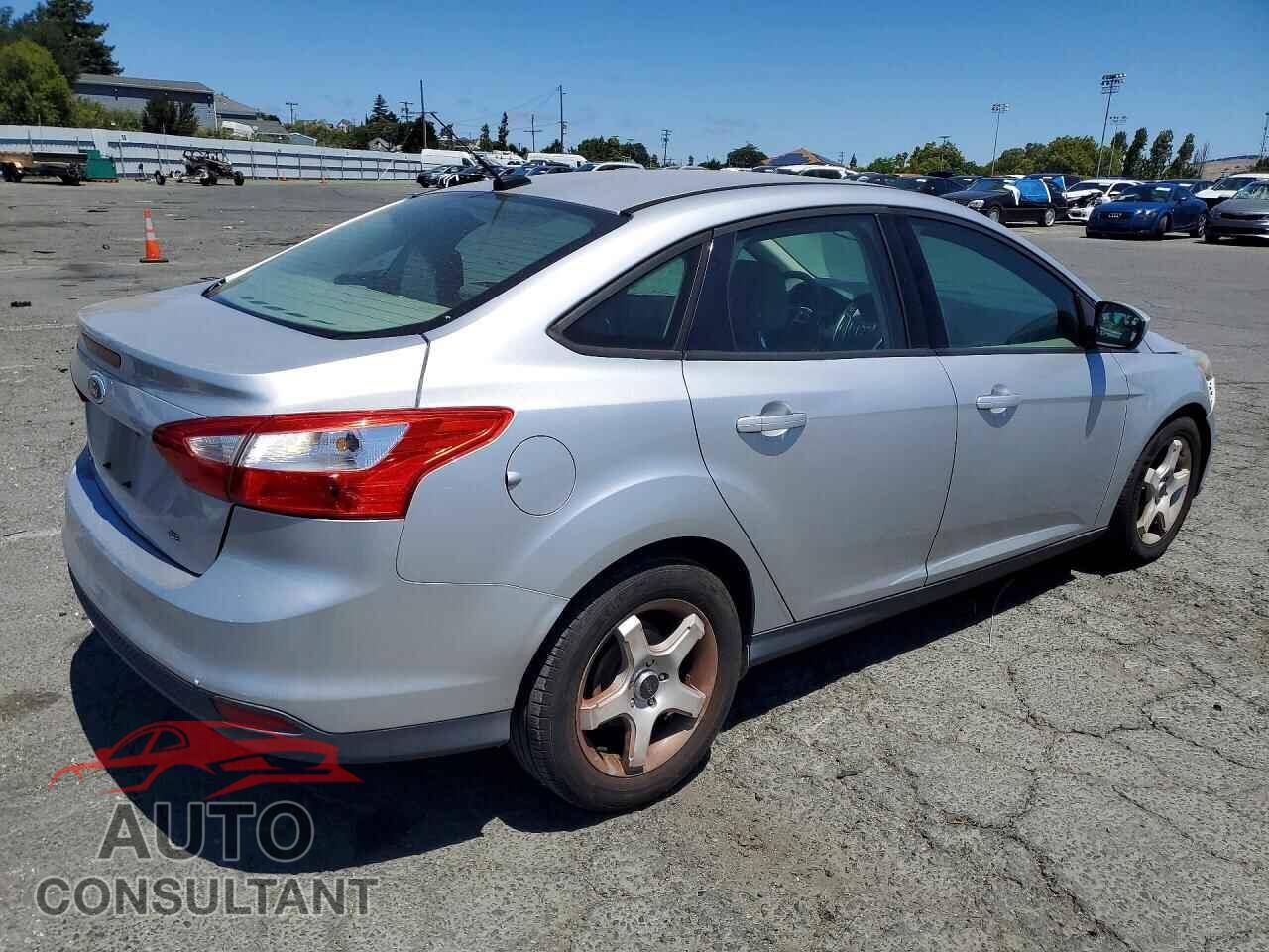 FORD FOCUS 2012 - 1FAHP3F2XCL108451