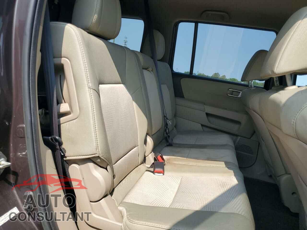 HONDA PILOT 2014 - 5FNYF4H22EB009001