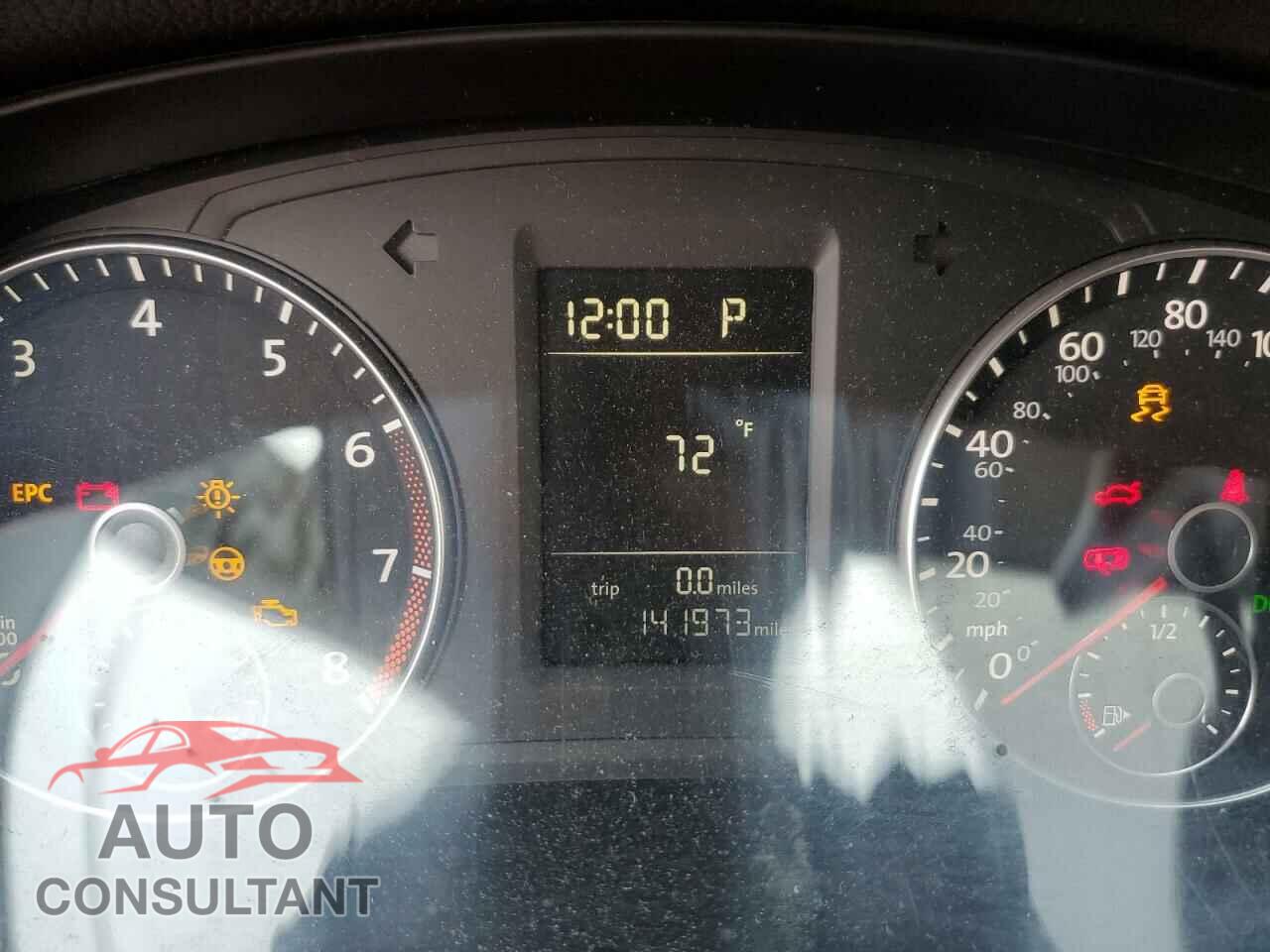 VOLKSWAGEN PASSAT 2015 - 1VWAT7A31FC086212