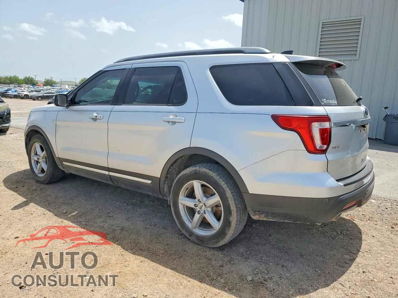 FORD EXPLORER 2018 - 1FM5K7D8XJGA13593