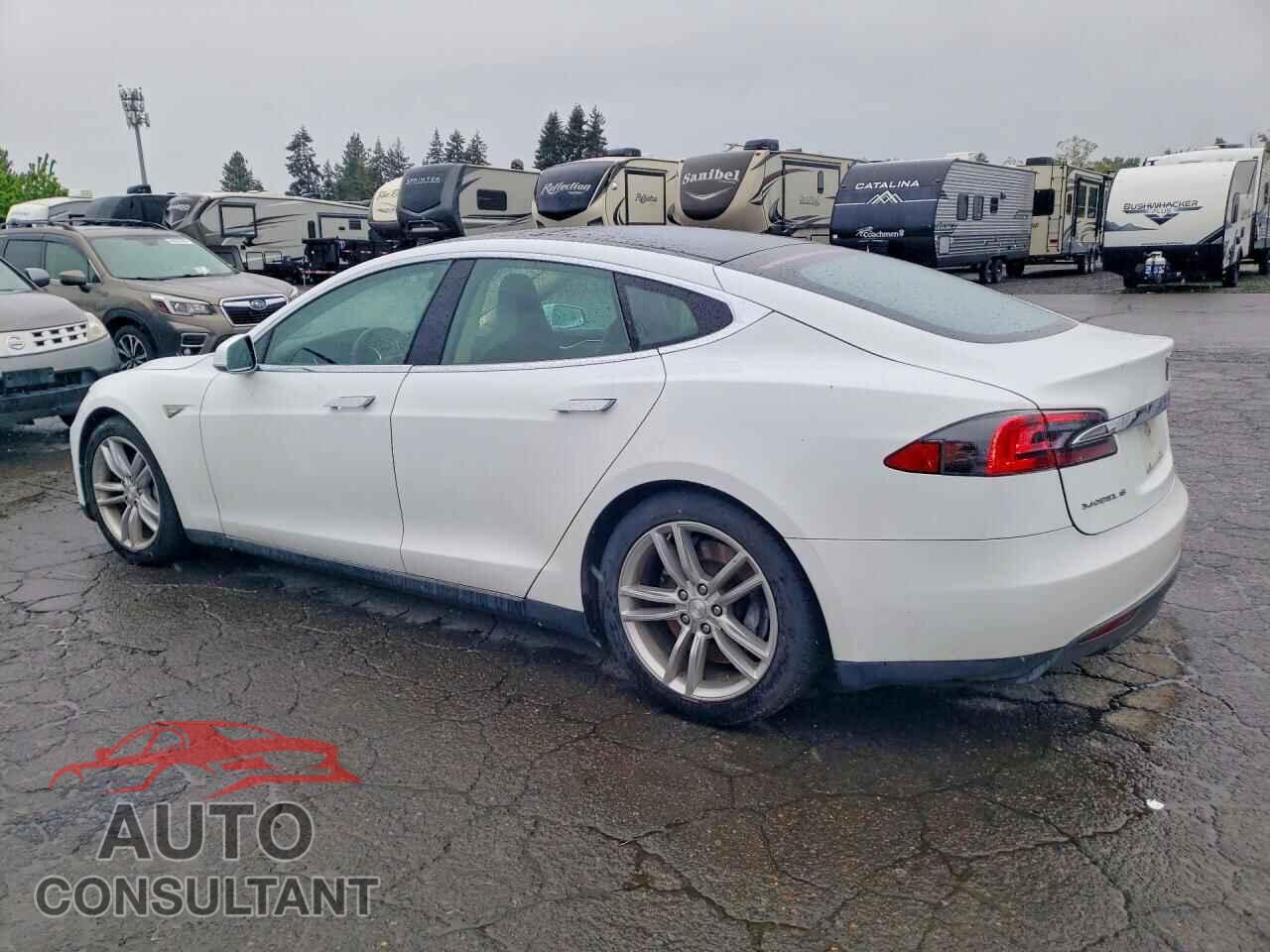 TESLA MODEL S 2013 - 5YJSA1DN7DFP12983