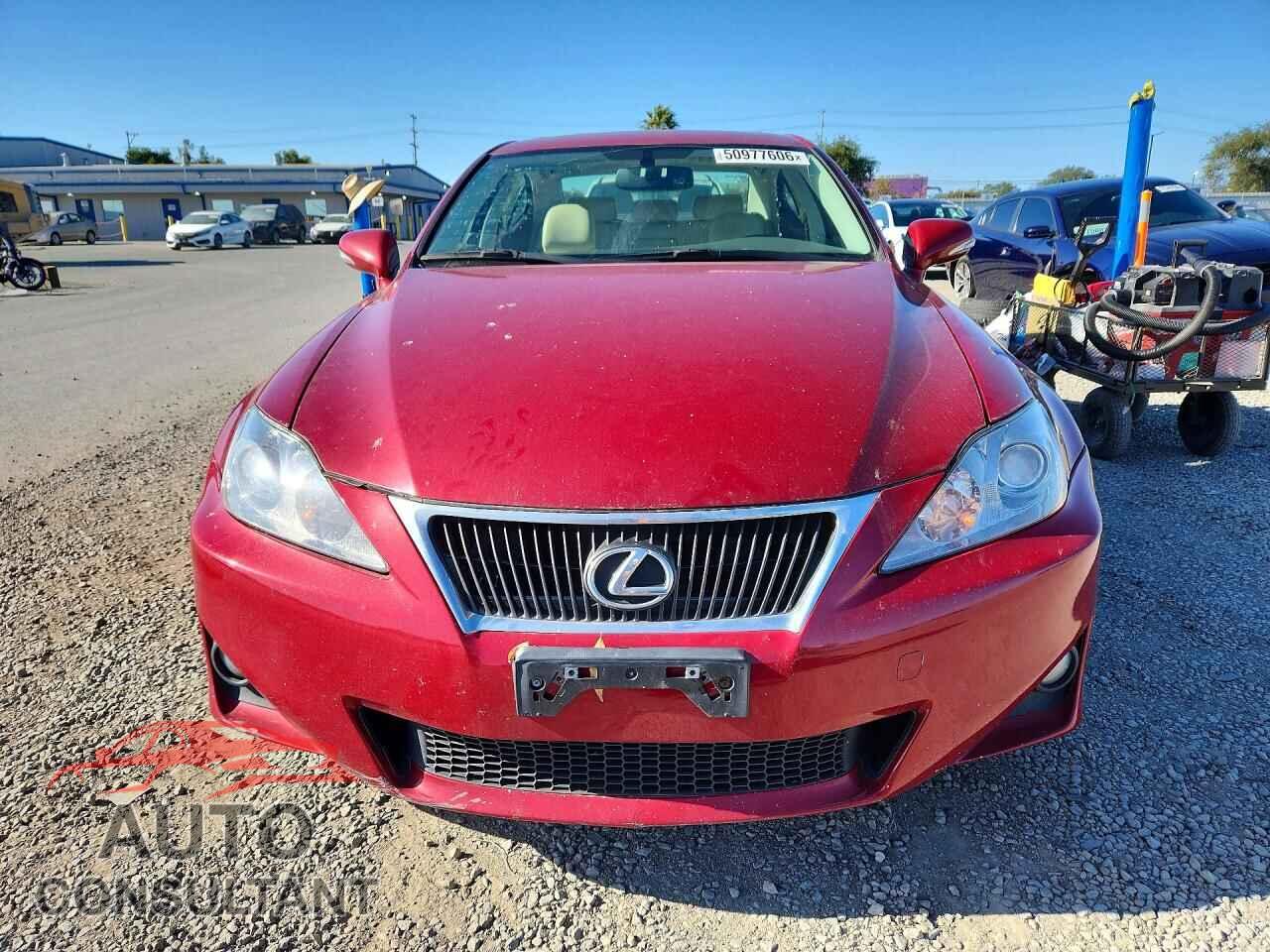 LEXUS IS 2012 - JTHBF5C2XC5172737