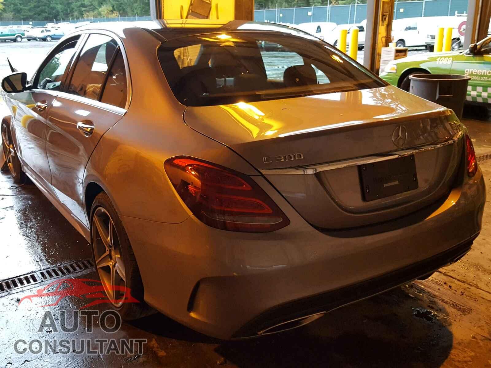MERCEDES-BENZ C CLASS 2015 - 55SWF4KB1FU013122
