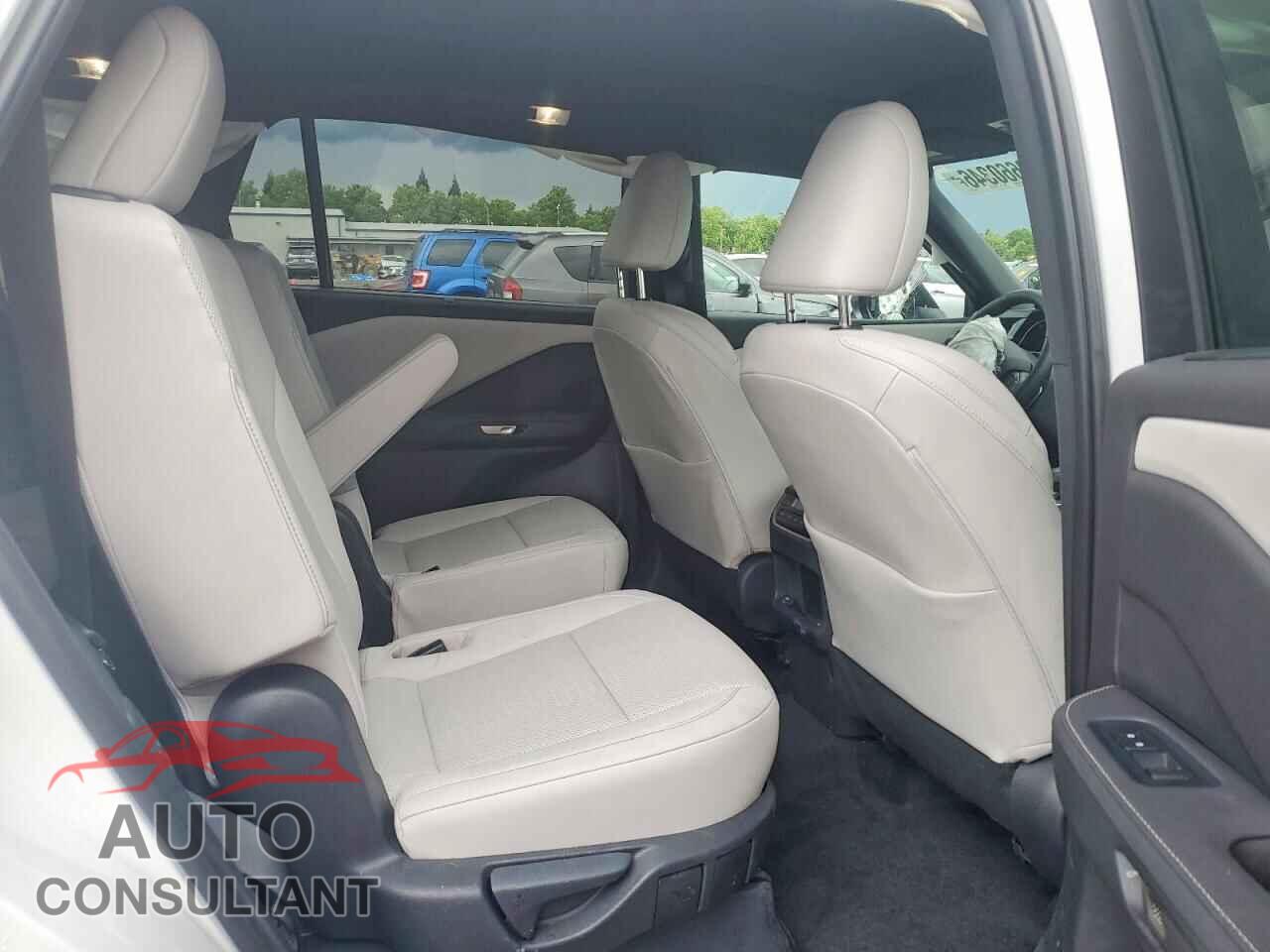 LEXUS UNKNOWN 2025 - 5TDAAAA68SS017154