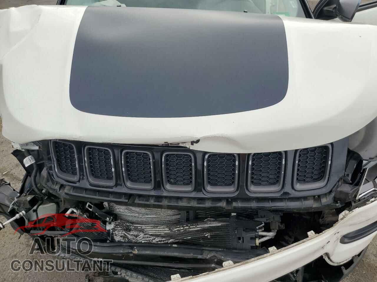 JEEP COMPASS 2018 - 3C4NJDDB7JT174545