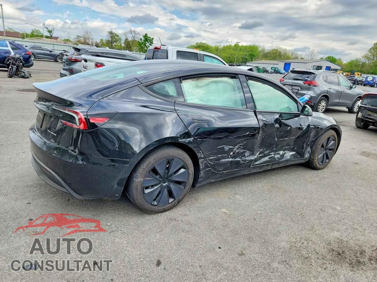 TESLA MODEL 3 2025 - 5YJ3E1EB8SF048705