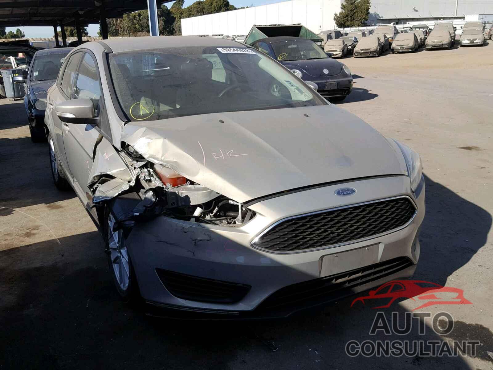 FORD FOCUS 2015 - 1FADP3K28FL221971
