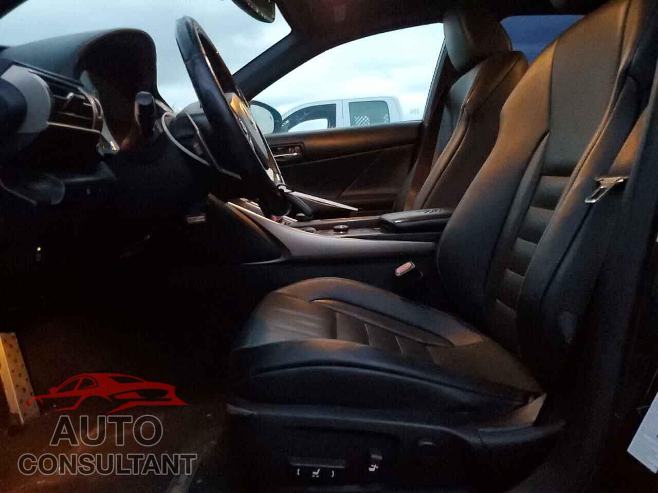 LEXUS IS 2015 - JTHBF1D25F5067115