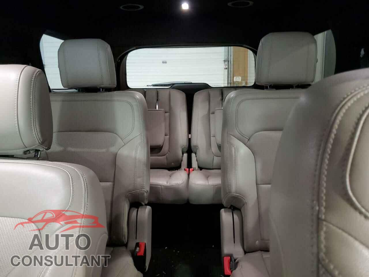 FORD EXPLORER 2018 - 1FM5K7FHXJGB63376