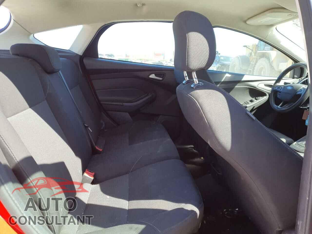 FORD FOCUS 2017 - 1FADP3K23HL283300