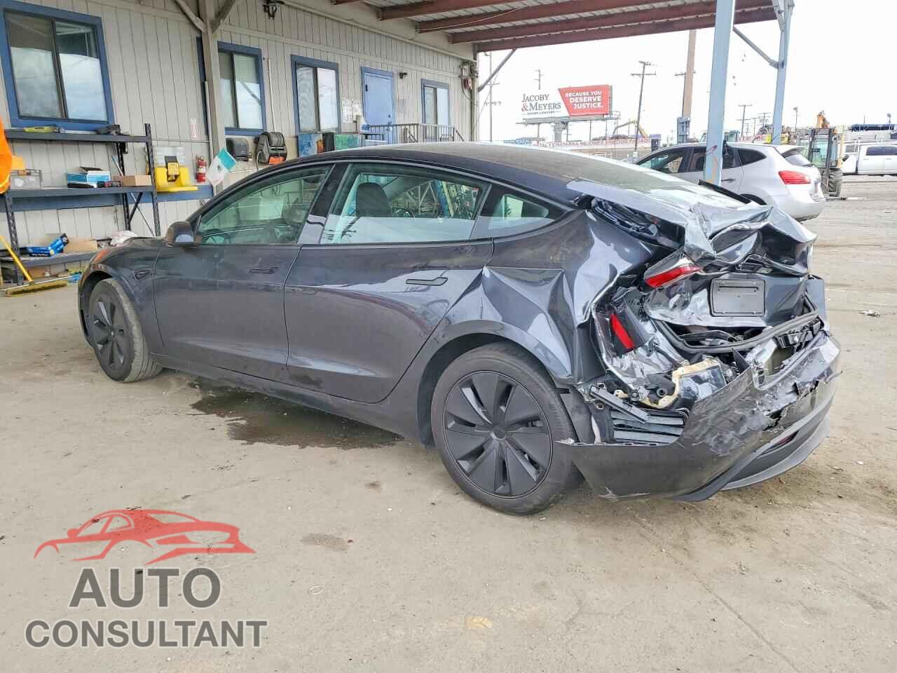 TESLA MODEL 3 2024 - 5YJ3E1EA3RF743451