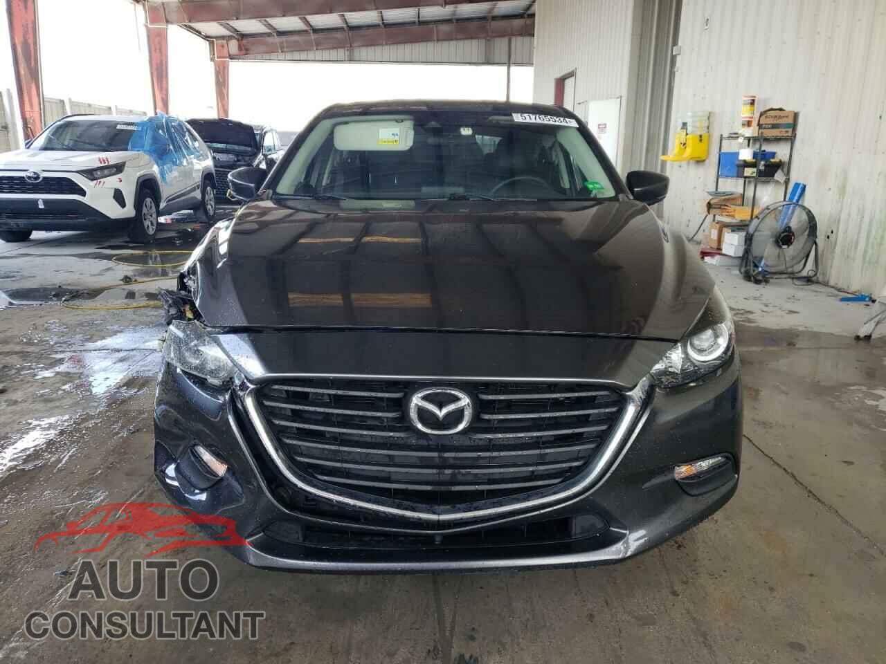 MAZDA 3 2018 - 3MZBN1L30JM193154