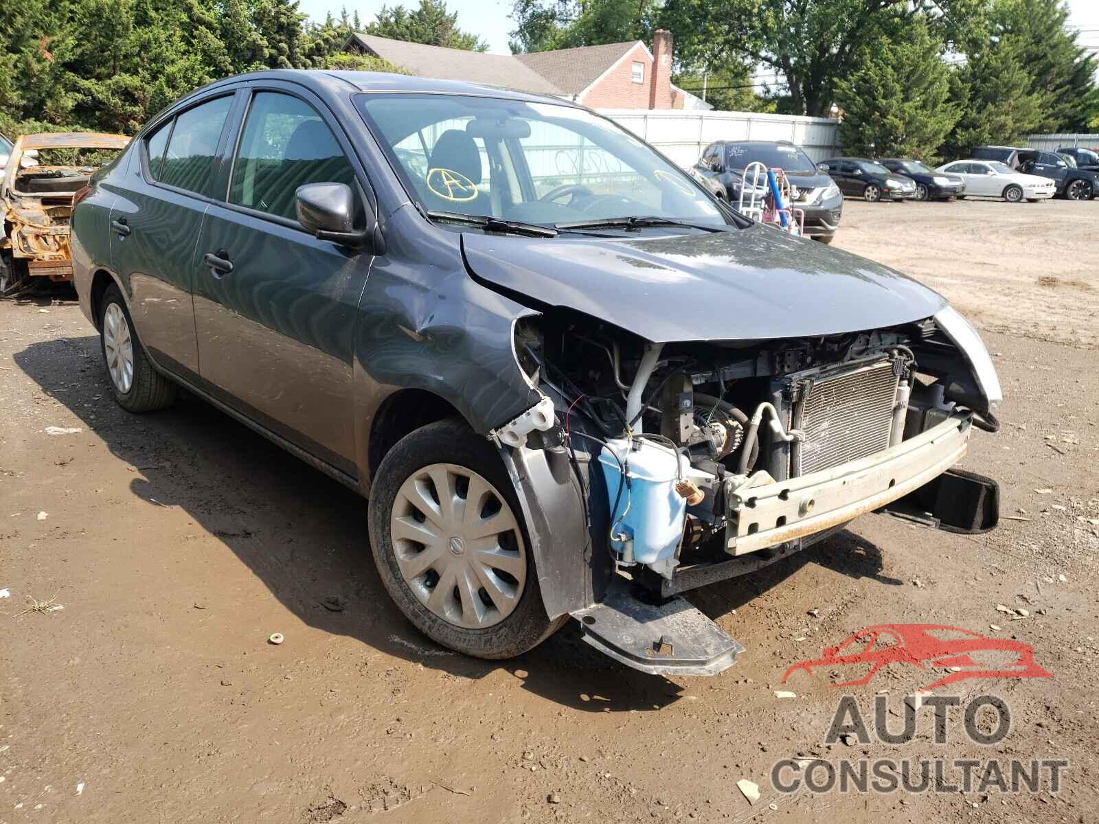NISSAN VERSA 2019 - 3N1CN7AP7KL819776