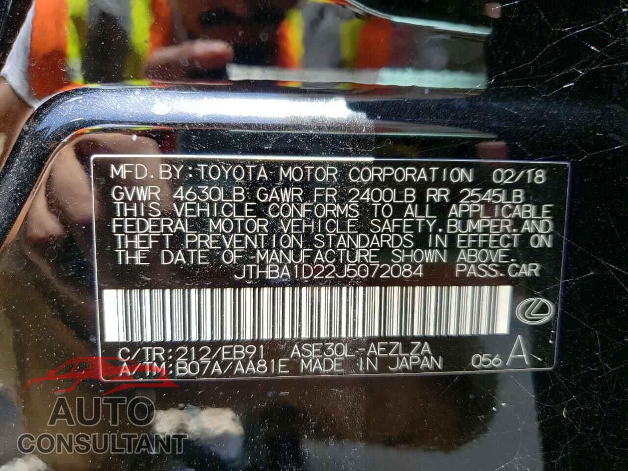 LEXUS IS 2018 - JTHBA1D22J5072084