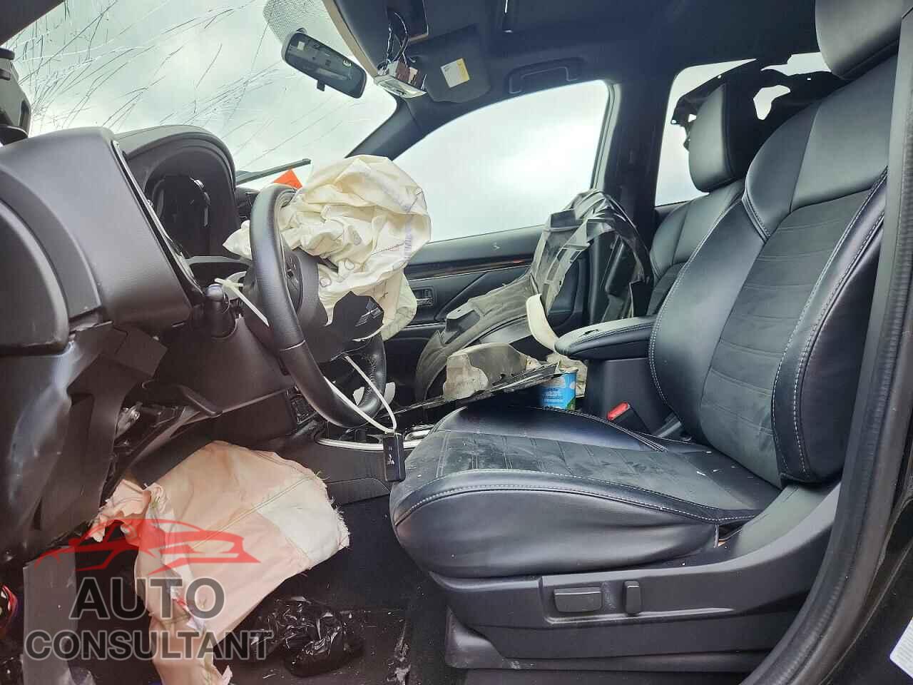 MITSUBISHI OUTLANDER 2019 - JA4AZ3A38KZ025127