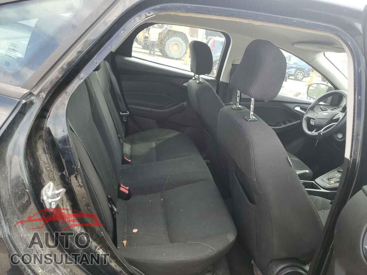FORD FOCUS 2016 - 1FADP3F23GL271608