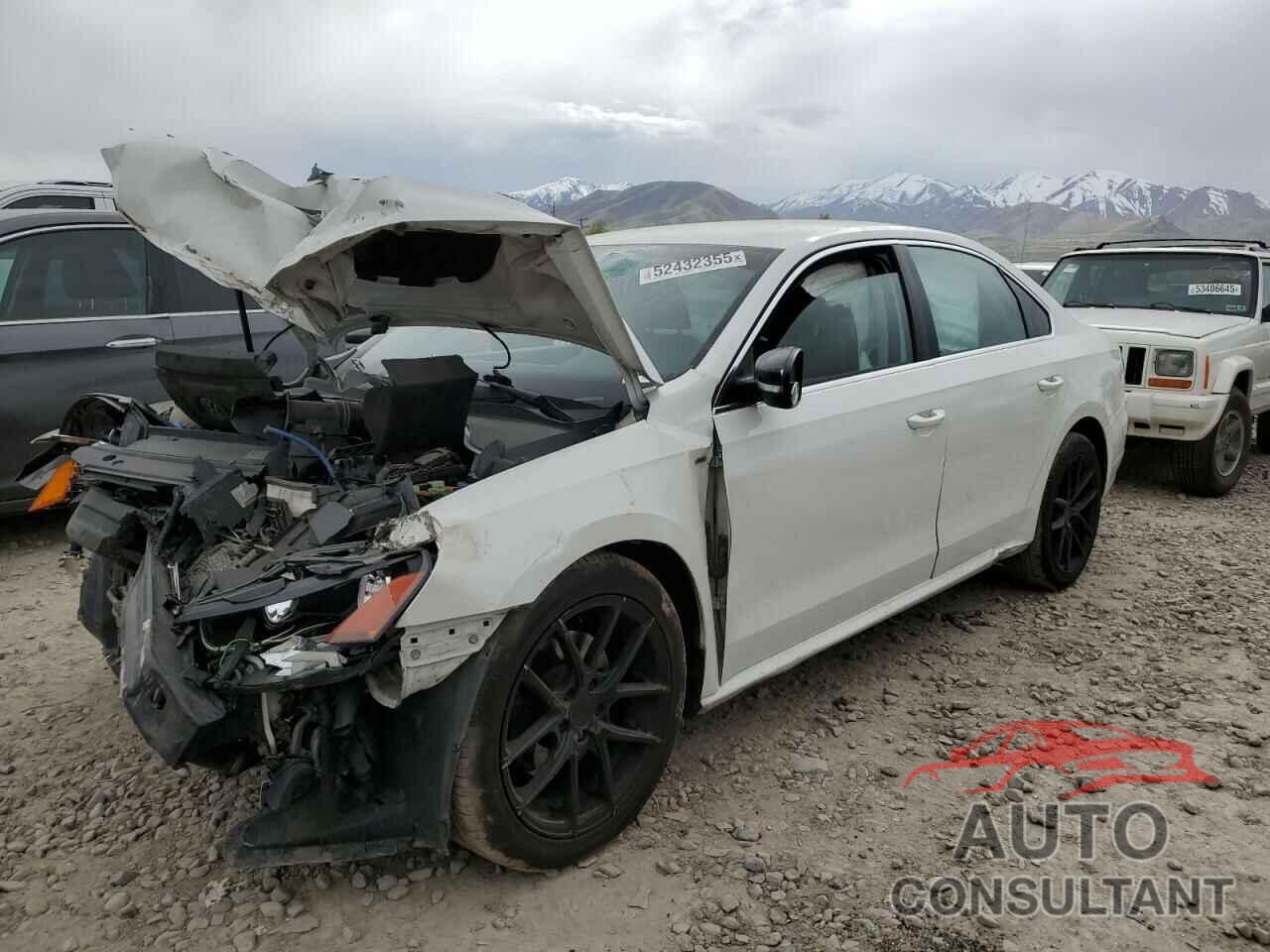 VOLKSWAGEN PASSAT 2014 - 1VWAT7A38EC030430