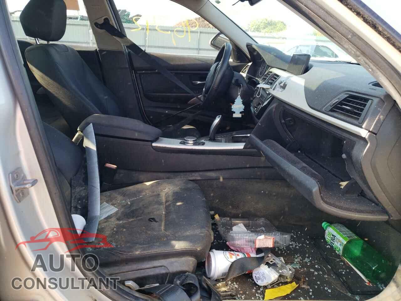 BMW 3 SERIES 2016 - WBA8E1G55GNU11383
