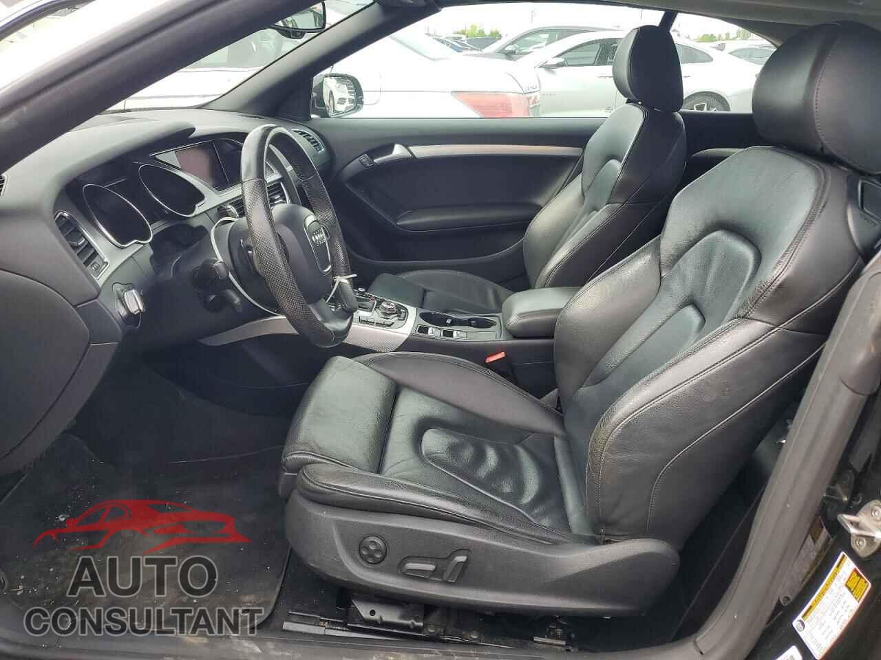 AUDI A5 2011 - WAULFAFH1BN008318
