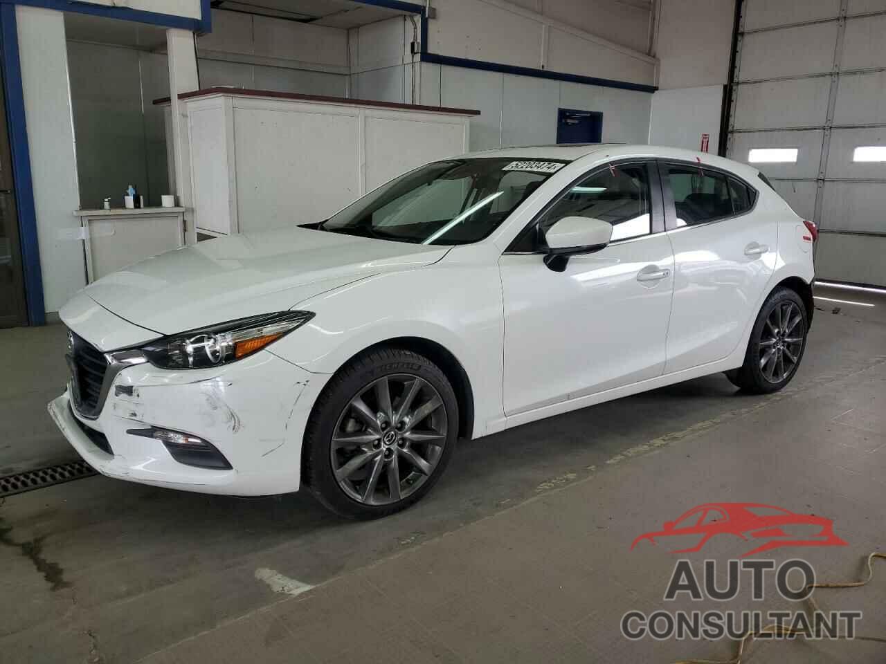 MAZDA 3 2018 - 3MZBN1L37JM180191