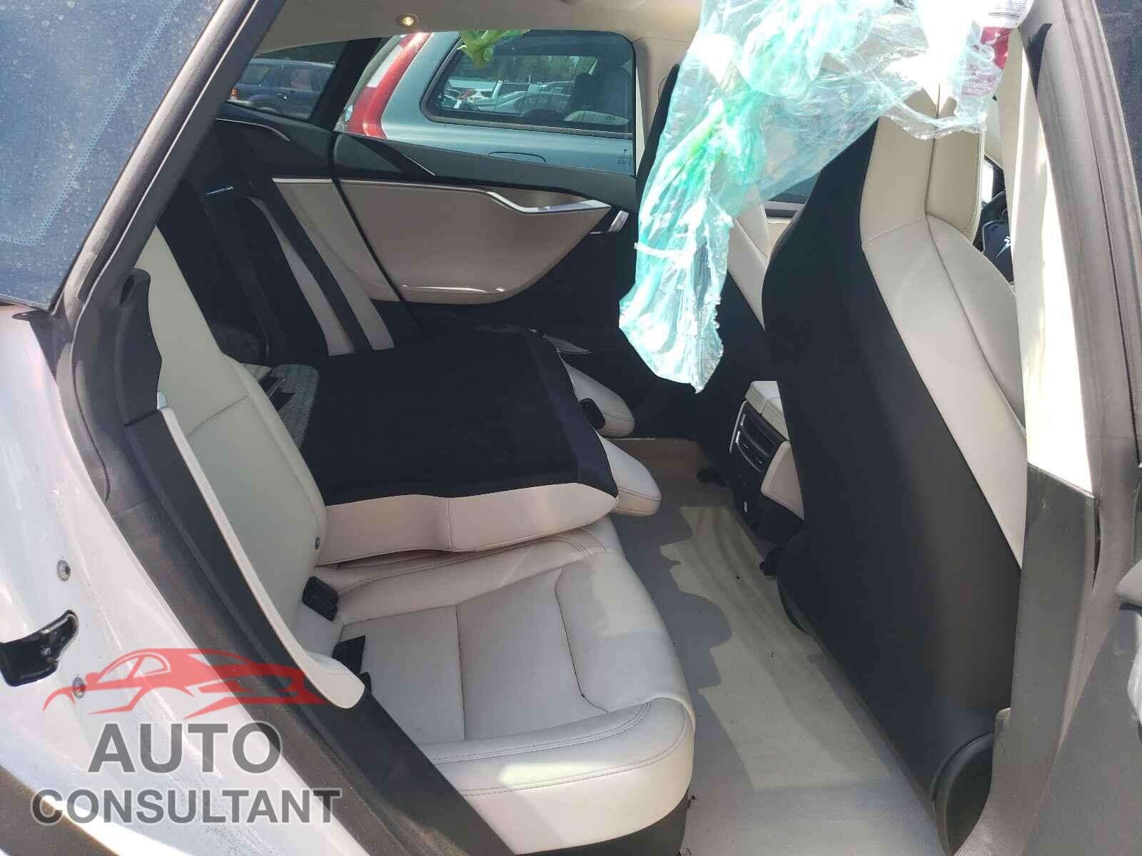 TESLA MODEL S 2018 - 5YJSA1E26JF247399