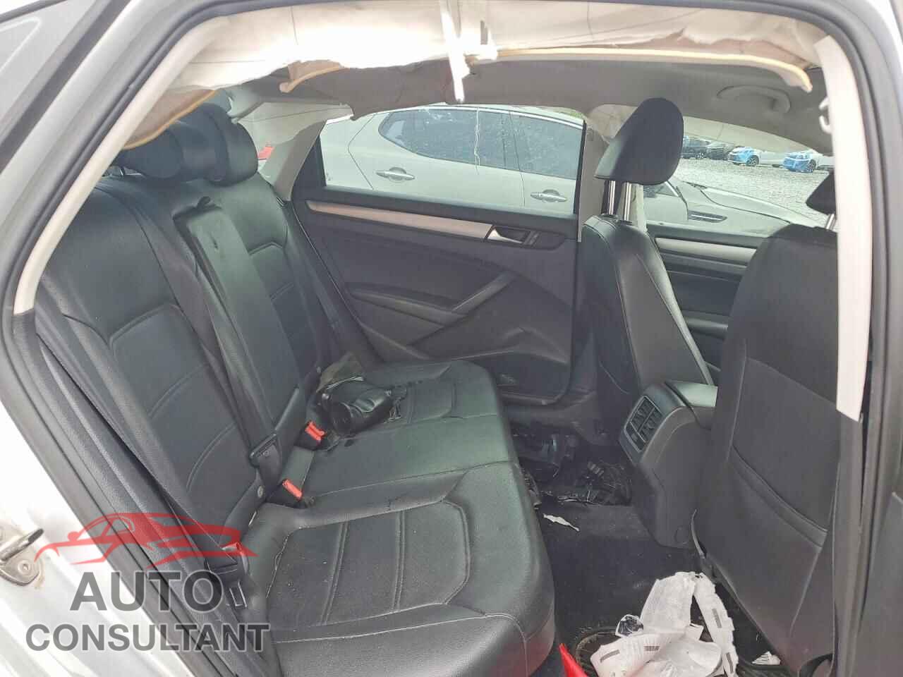VOLKSWAGEN PASSAT 2014 - 1VWBP7A37EC004636