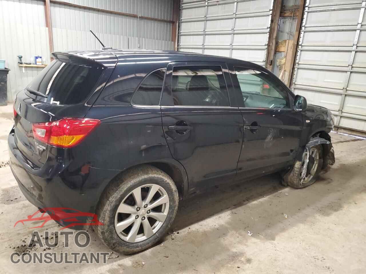 MITSUBISHI OUTLANDER 2015 - 4A4AR4AU3FE022548
