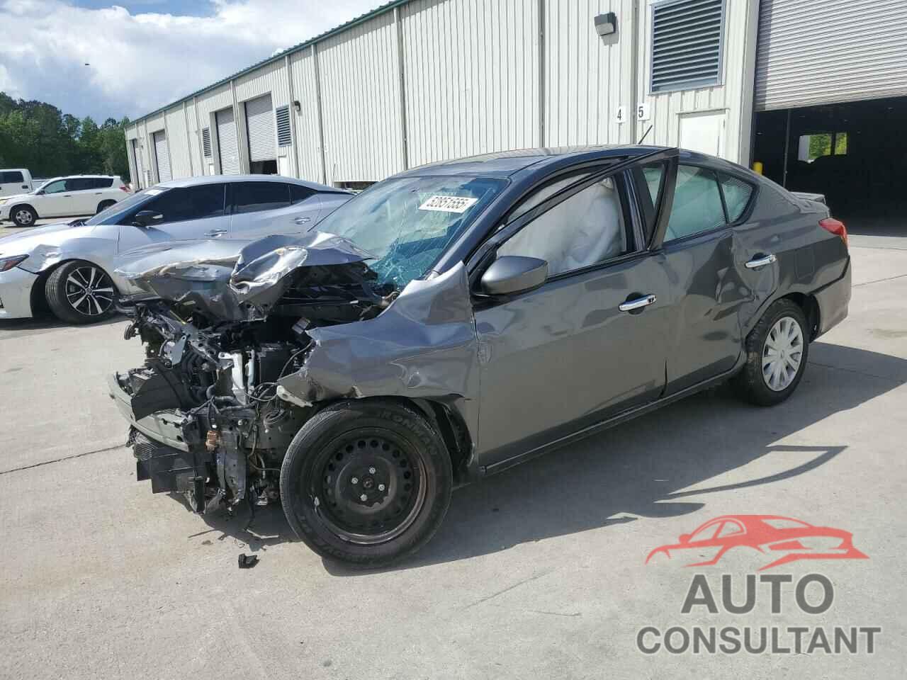NISSAN VERSA 2018 - 3N1CN7AP8JL815184