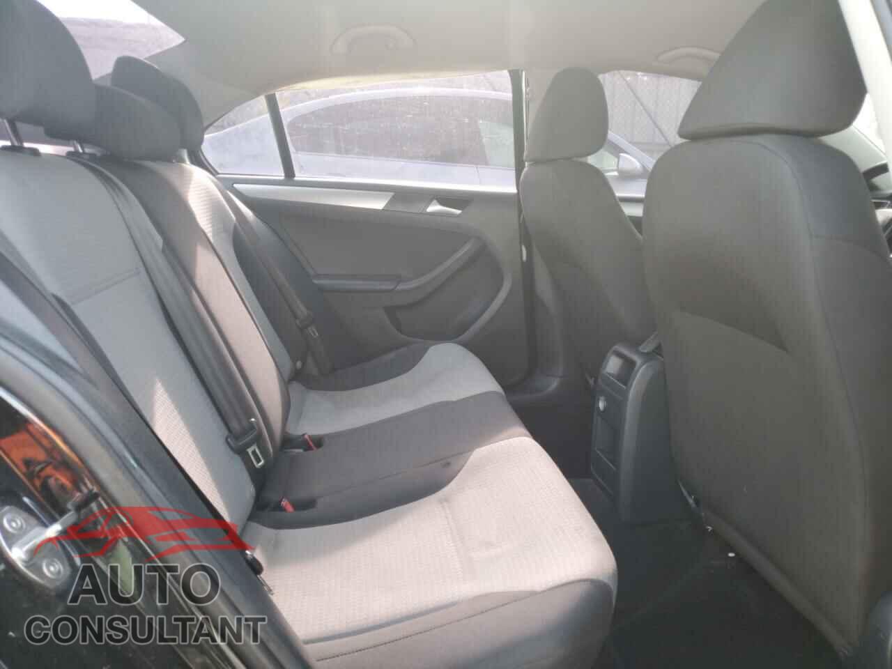 VOLKSWAGEN JETTA 2017 - 3VW2B7AJ1HM316094