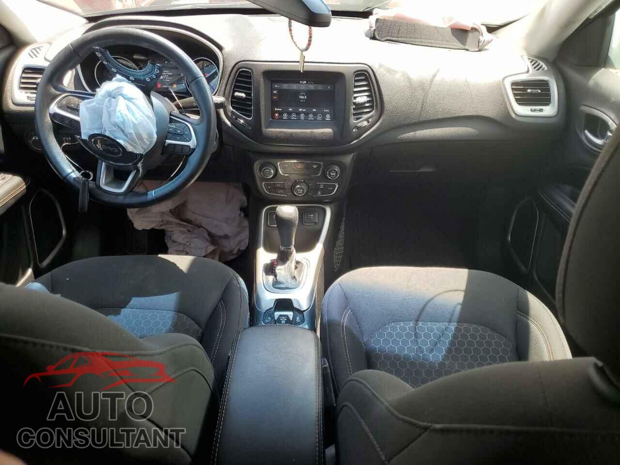 JEEP COMPASS 2019 - 3C4NJCAB1KT623752