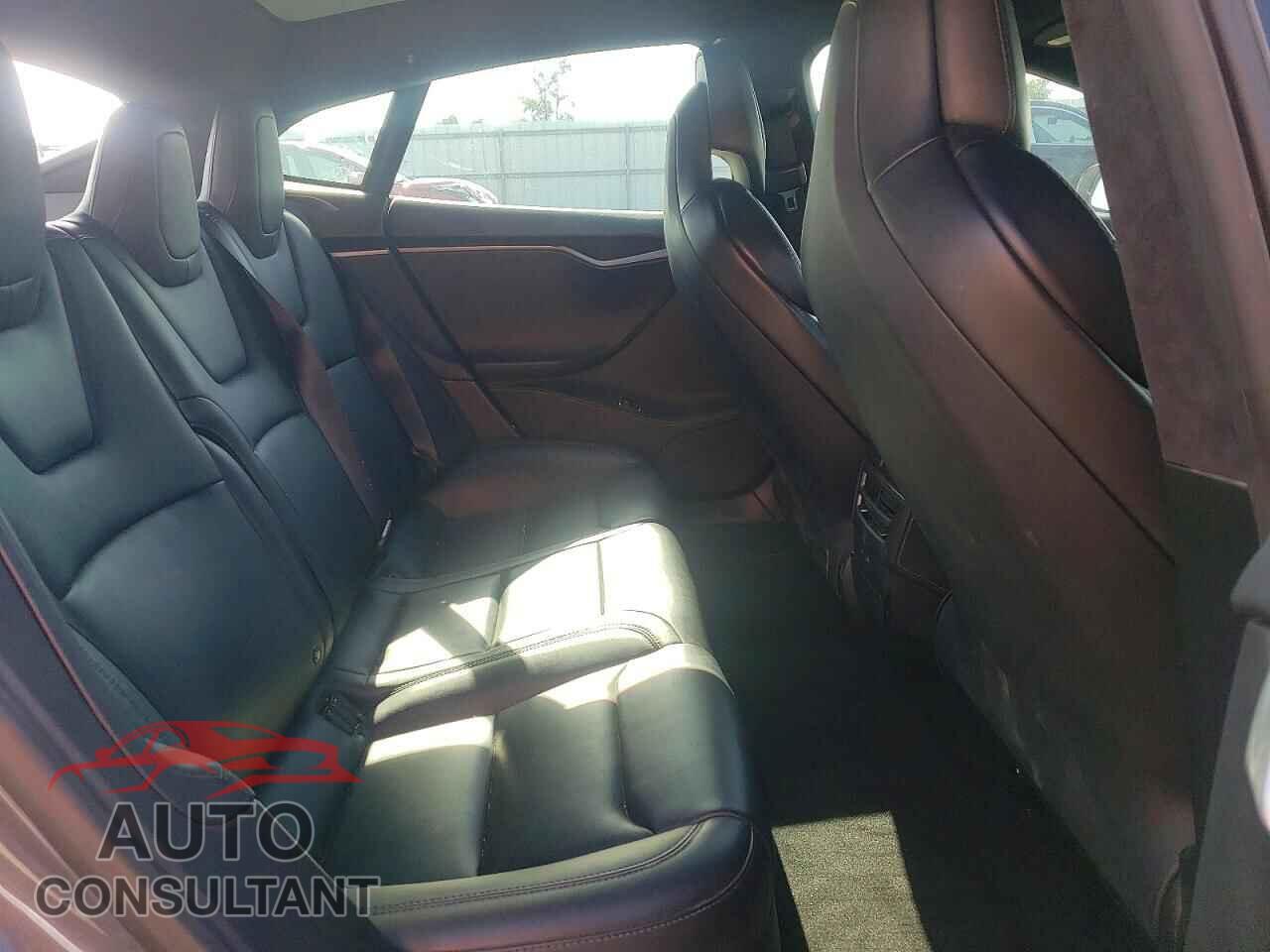 TESLA MODEL S 2019 - 5YJSA1E46KF332729