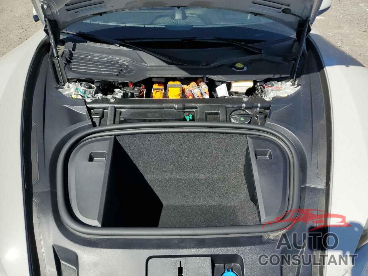 PORSCHE TAYCAN 2025 - WP0AC2Y10SSA55272