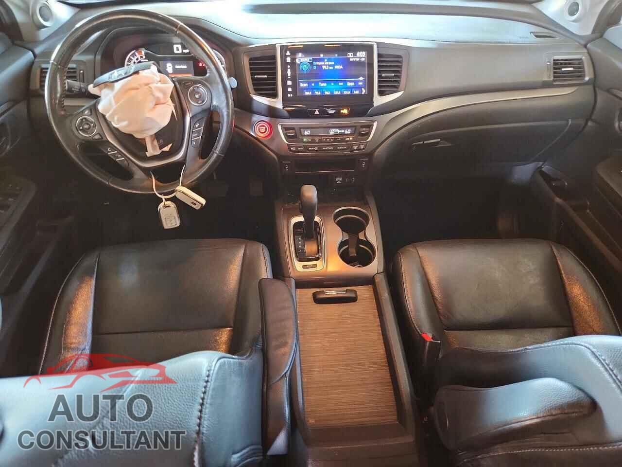 HONDA PILOT 2017 - 5FNYF5H57HB044119