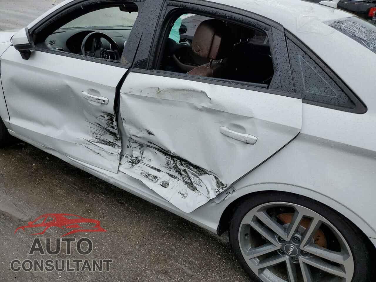 AUDI A3 2017 - WAUAUGFF9H1047043