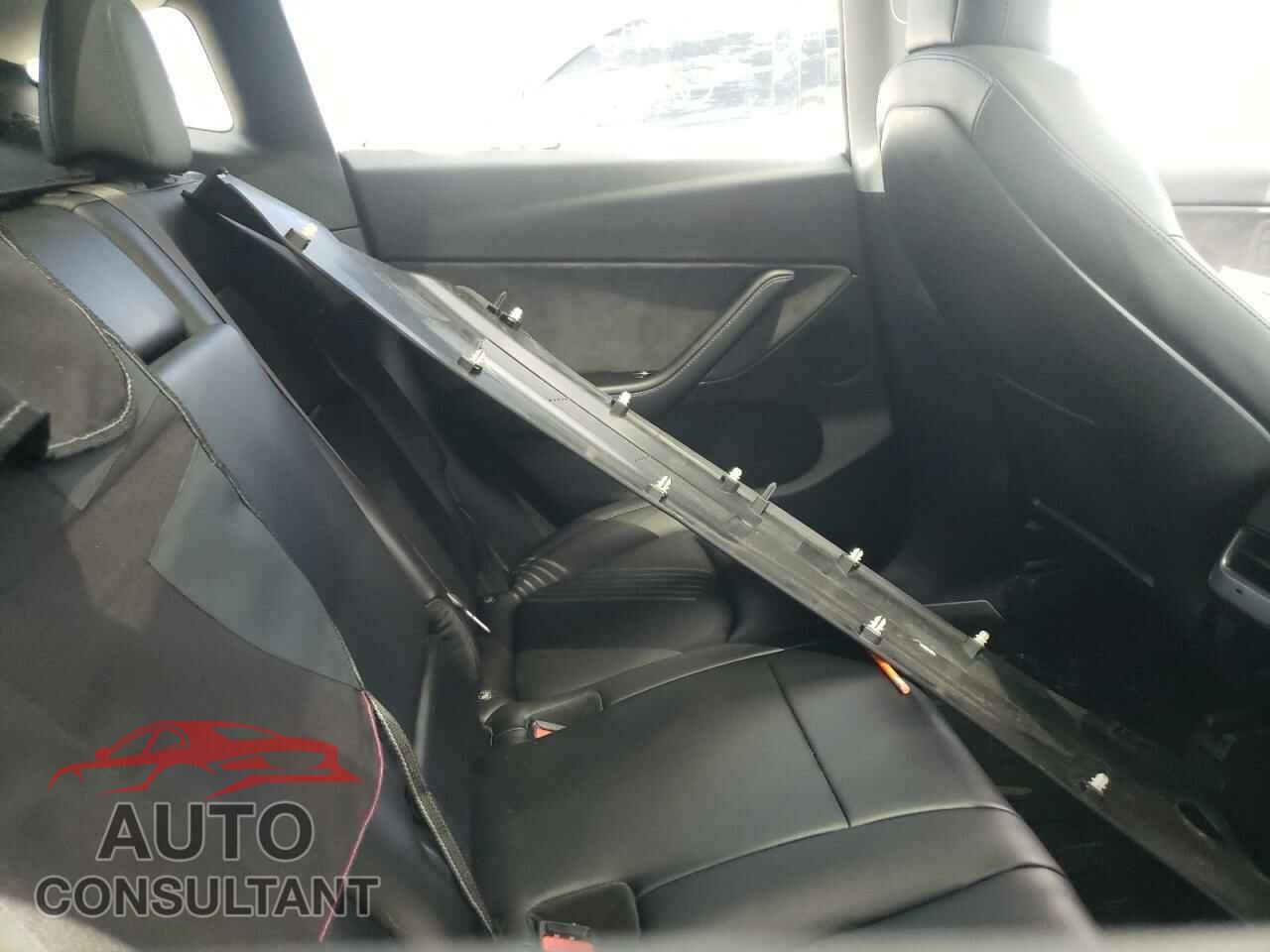 TESLA MODEL Y 2020 - 5YJYGDEF8LF001065