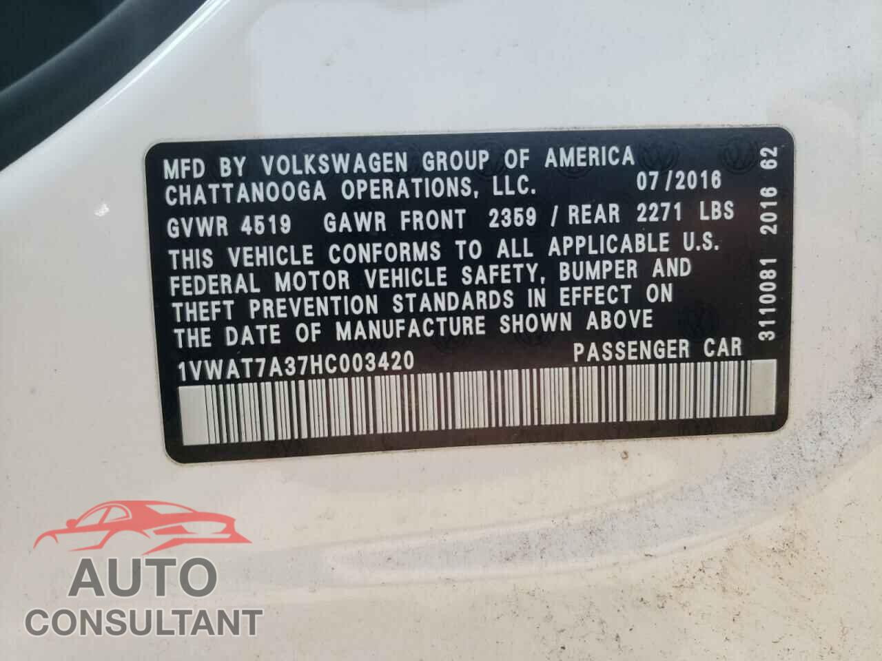 VOLKSWAGEN PASSAT 2017 - 1VWAT7A37HC003420