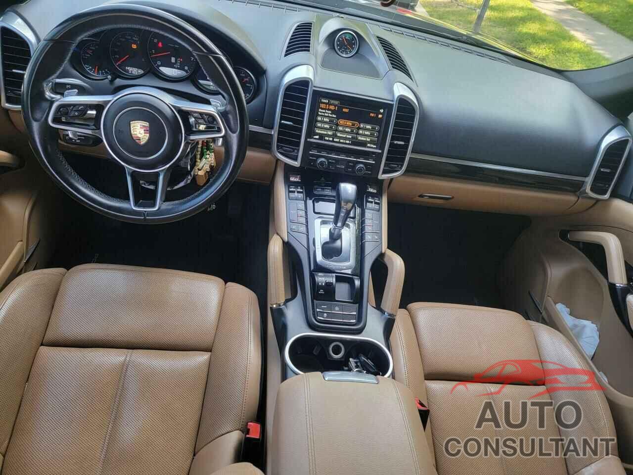 PORSCHE CAYENNE 2016 - WP1AA2A26GLA10262