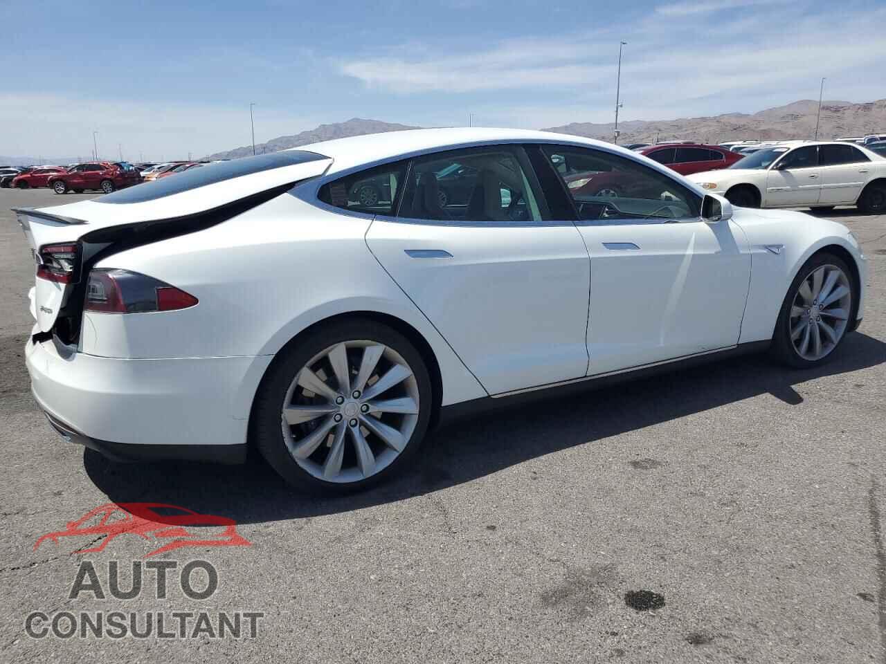 TESLA MODEL S 2013 - 5YJSA1DP0DFP14043