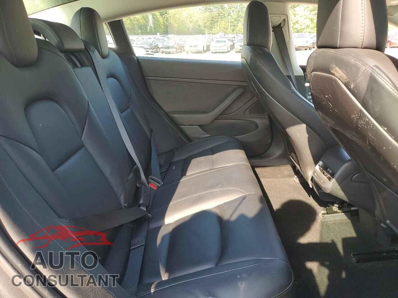 TESLA MODEL 3 2018 - 5YJ3E1EA2JF059592
