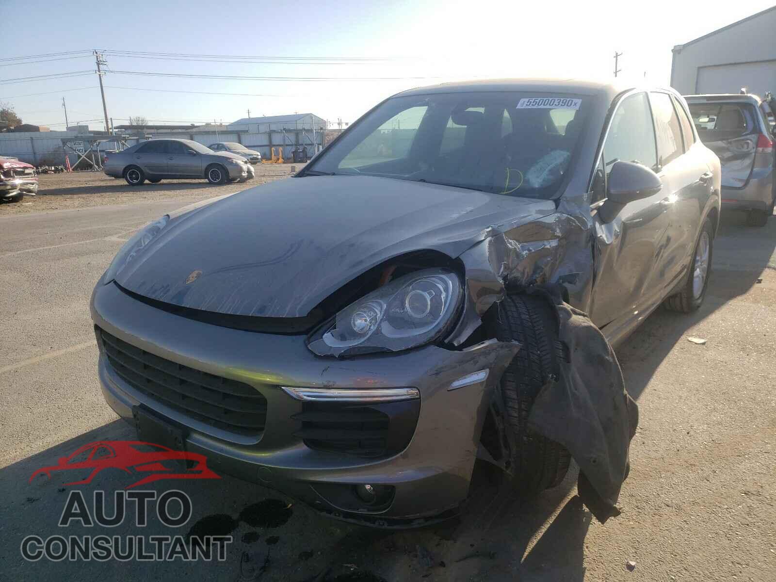 PORSCHE CAYENNE 2016 - WP1AA2A28GKA12875
